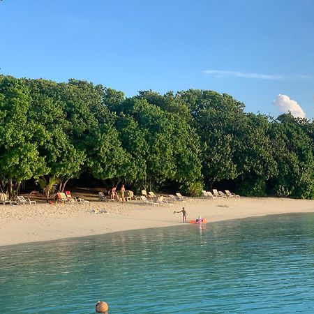 Surfretreat Hotel Bodufolhudhoo Ngoại thất bức ảnh
