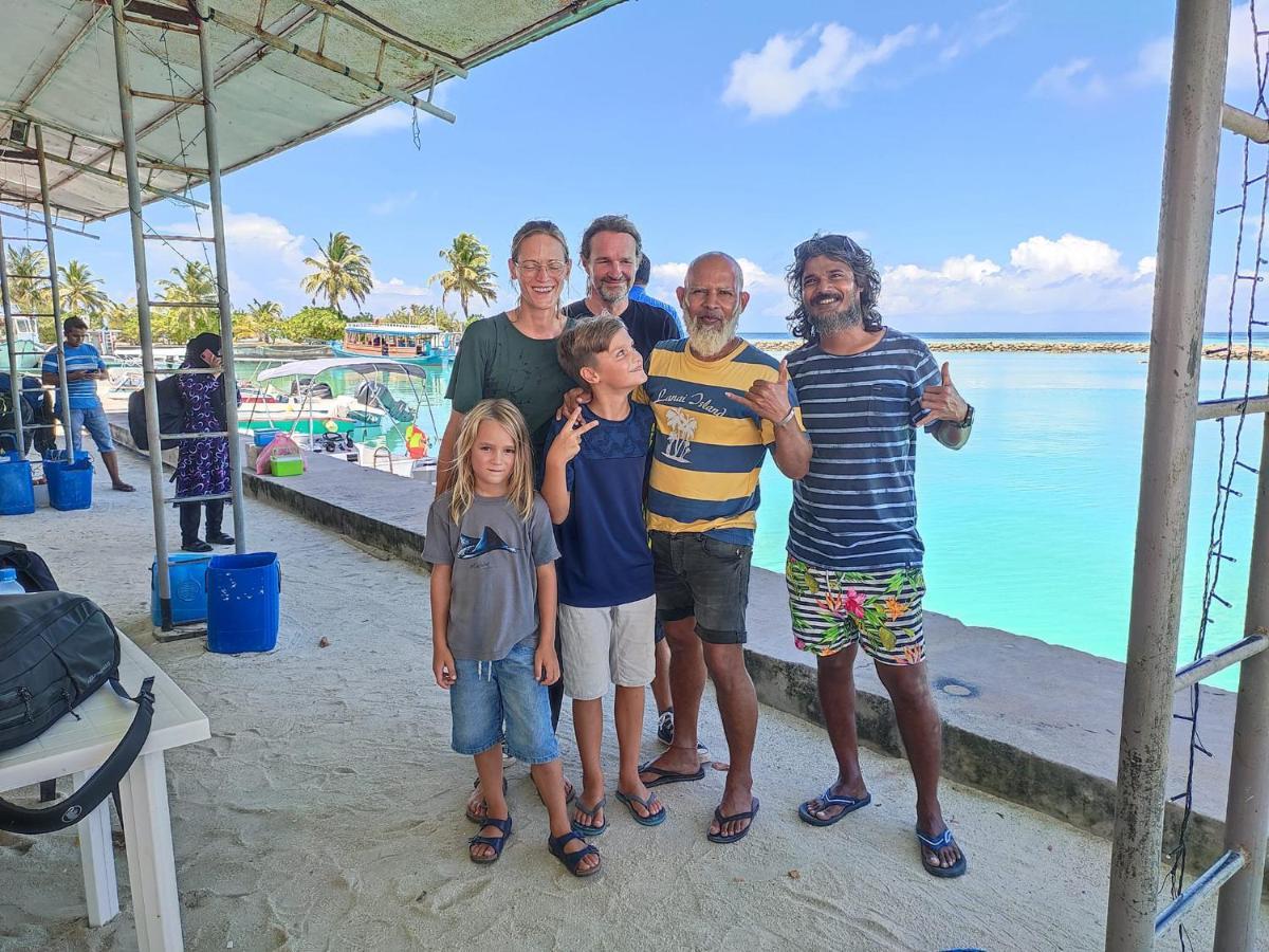 Surfretreat Hotel Bodufolhudhoo Ngoại thất bức ảnh