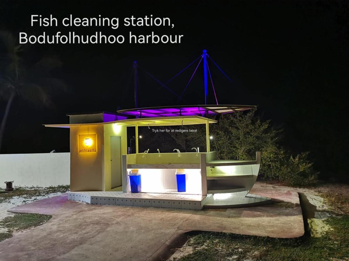 Surfretreat Hotel Bodufolhudhoo Ngoại thất bức ảnh