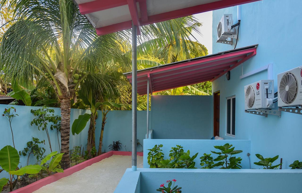 Surfretreat Hotel Bodufolhudhoo Ngoại thất bức ảnh