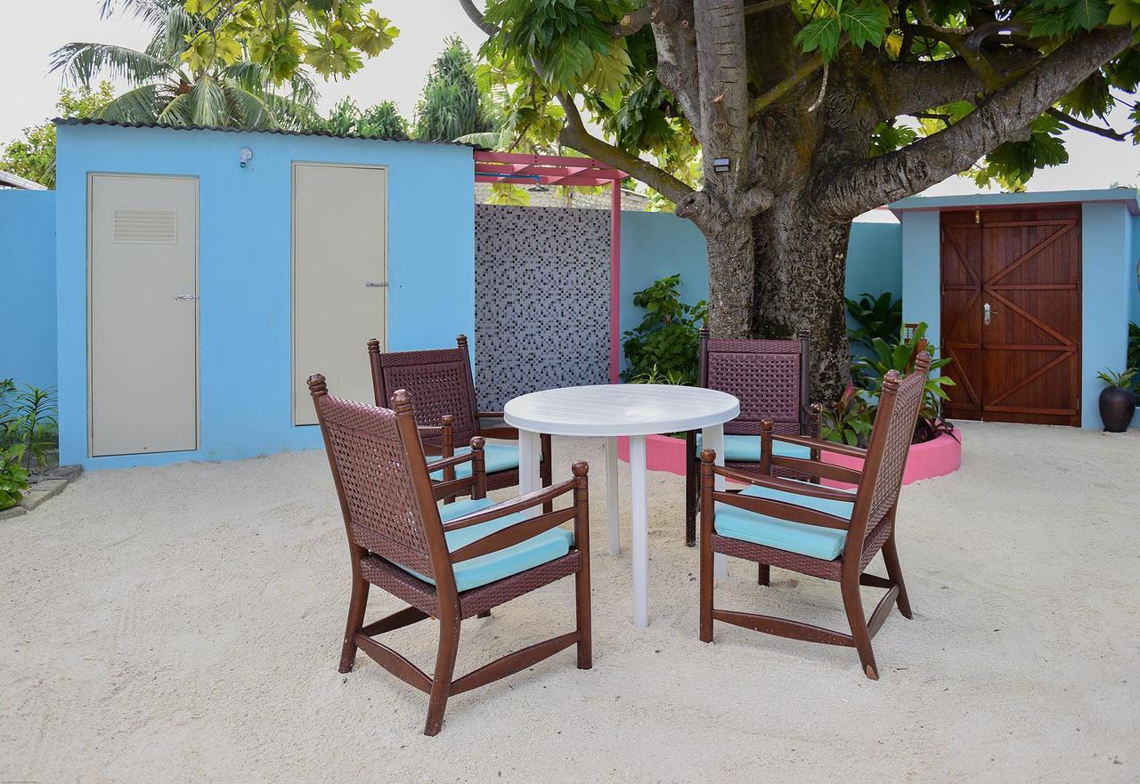 Surfretreat Hotel Bodufolhudhoo Ngoại thất bức ảnh