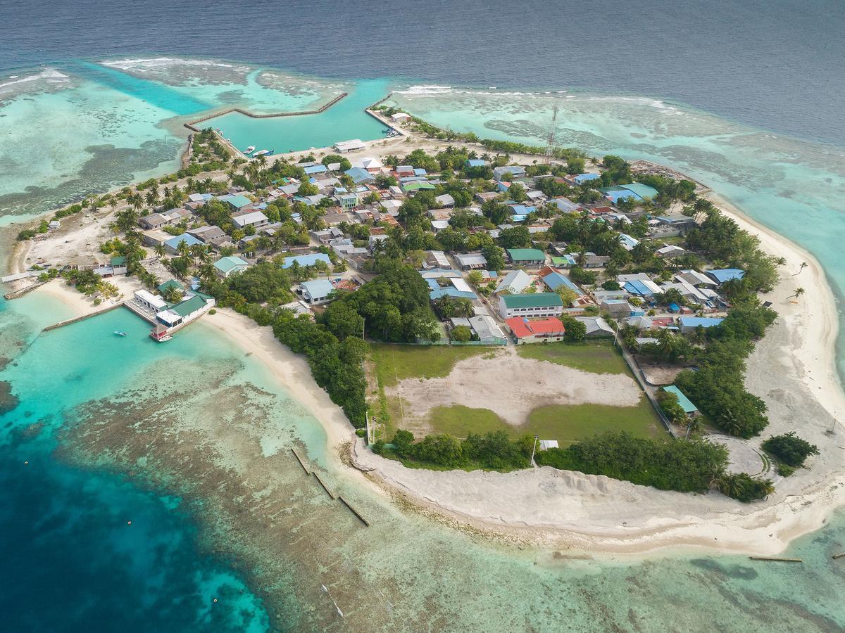 Surfretreat Hotel Bodufolhudhoo Ngoại thất bức ảnh