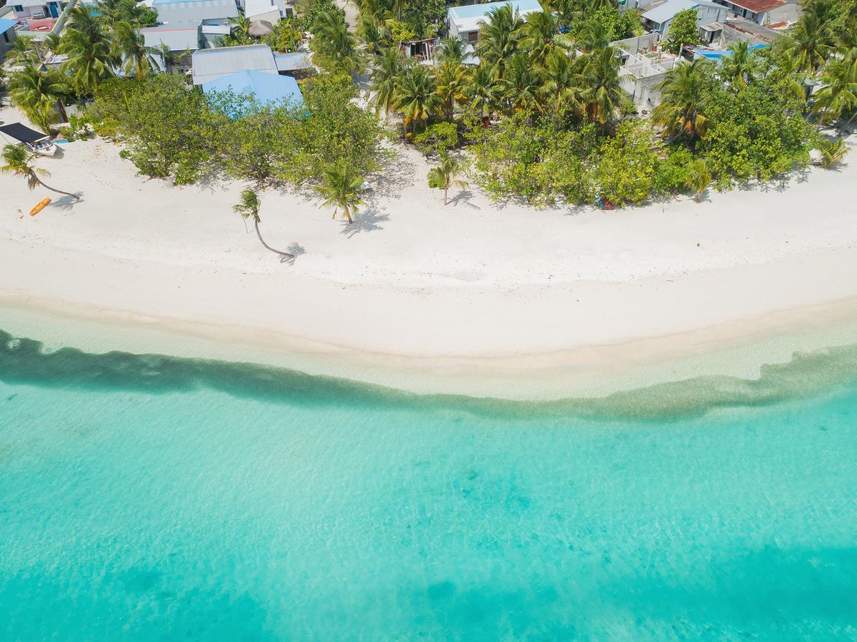 Surfretreat Hotel Bodufolhudhoo Ngoại thất bức ảnh