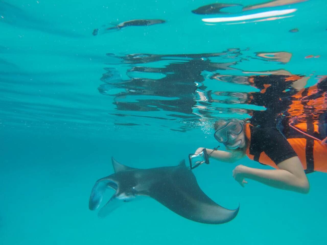 Surfretreat Hotel Bodufolhudhoo Ngoại thất bức ảnh